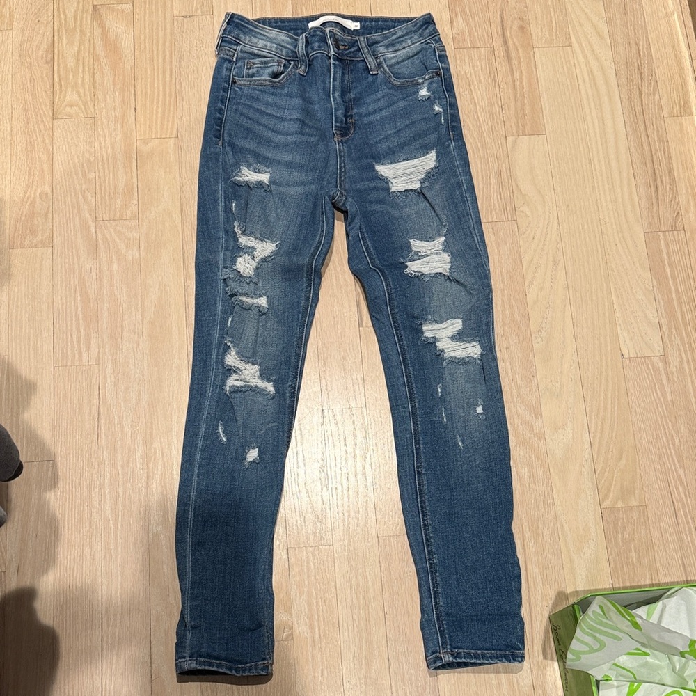 Hidden - Distressed Blue Jeans - size 26